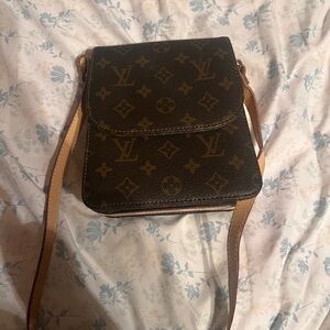 Louis Vuitton Crossbody bag